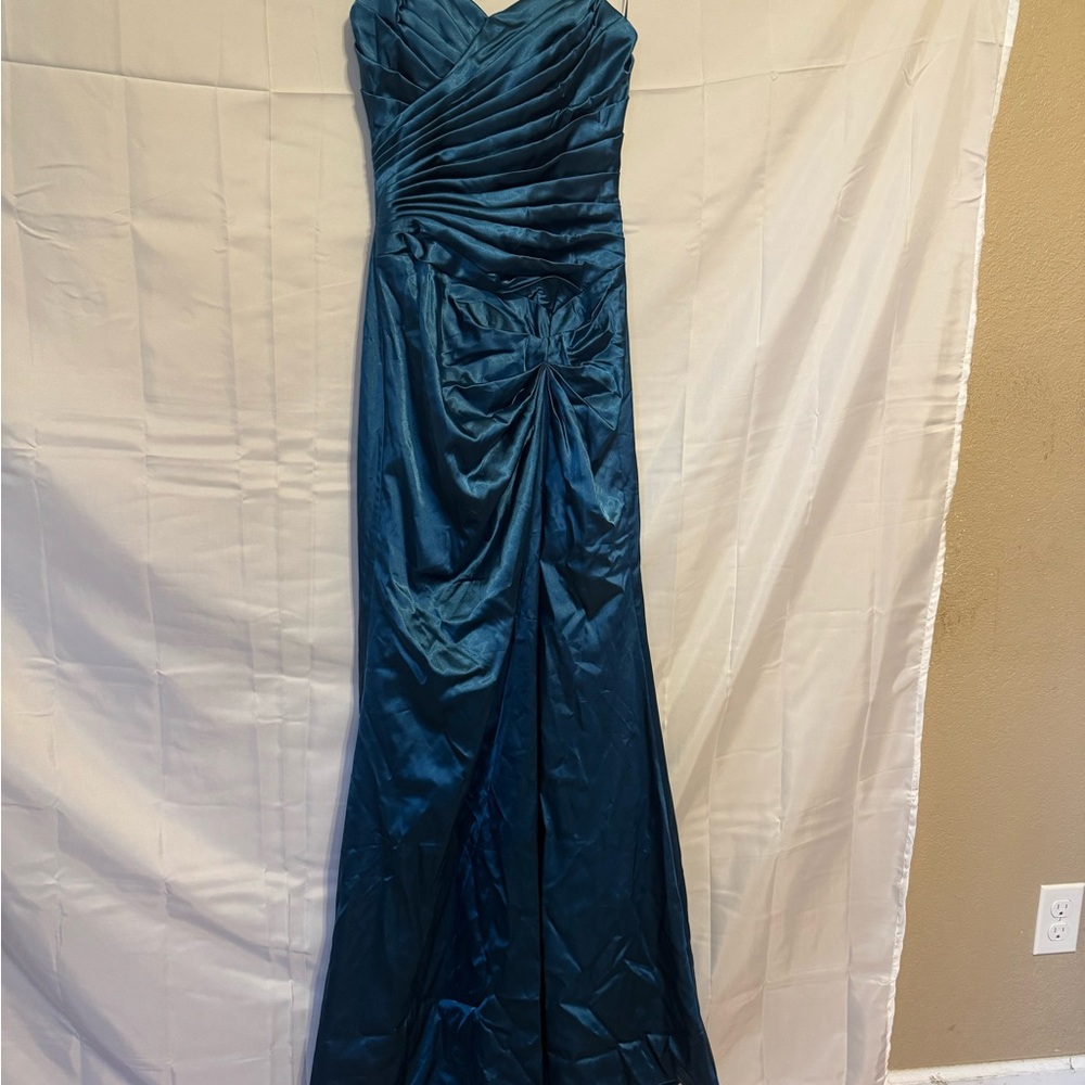 Elegant Teal Formal Evening Gown